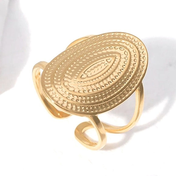 NEW Large Womens 18k Gold-Plated Oval Engraved Adjustable Statement Ring - Picture 7 of 8
